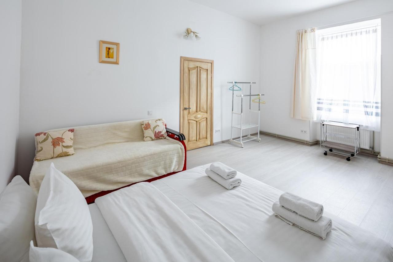 Apartment тиха в центрі зі світлом Lviv
